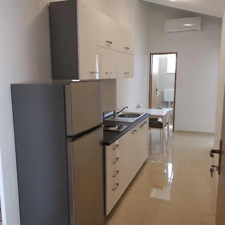 Monika Apartment *