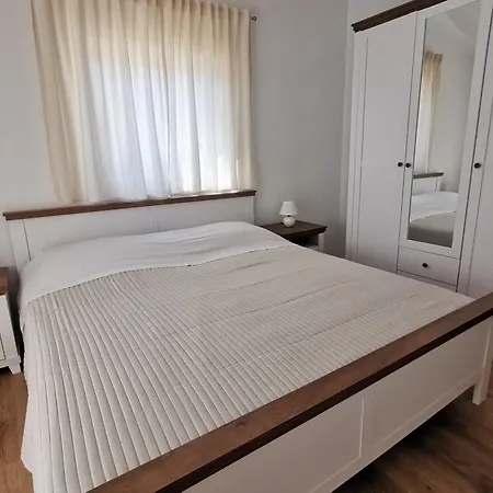 Monika Apartment *