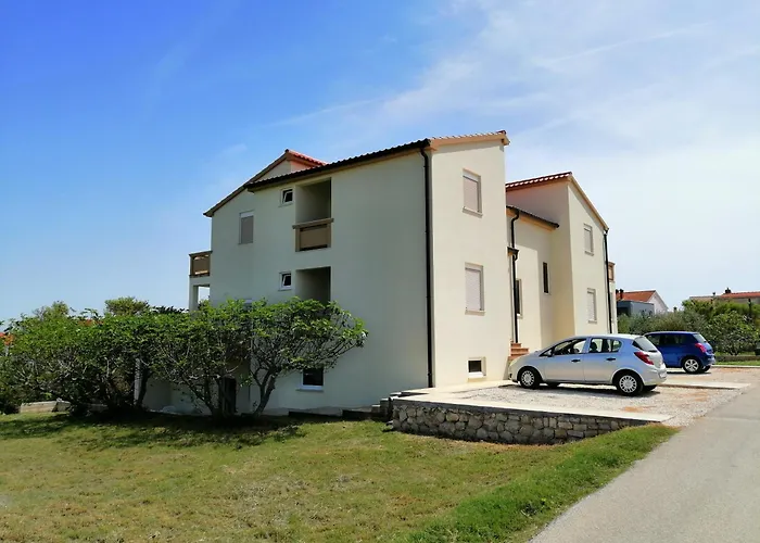 Monika דירה נין