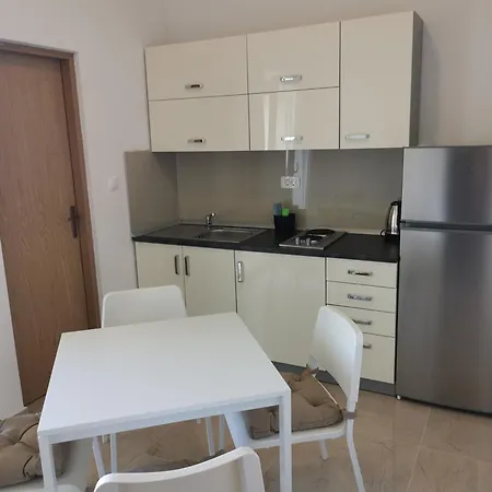Monika Appartement *